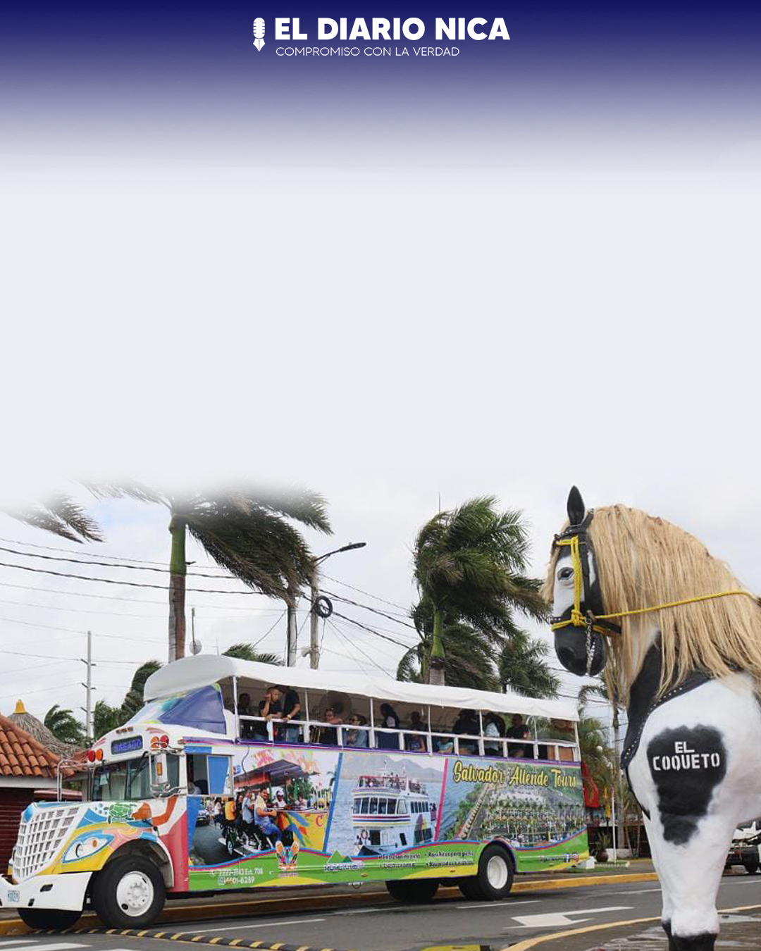 Bus turístico fue parte del desfile hípico