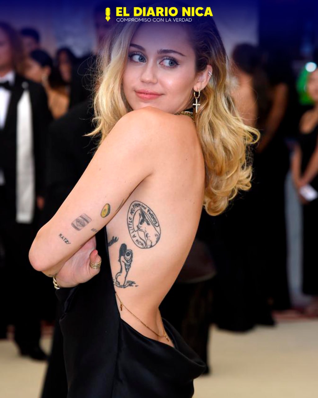 Miley Cyrus celebra que Flowers es 1 en tendencias