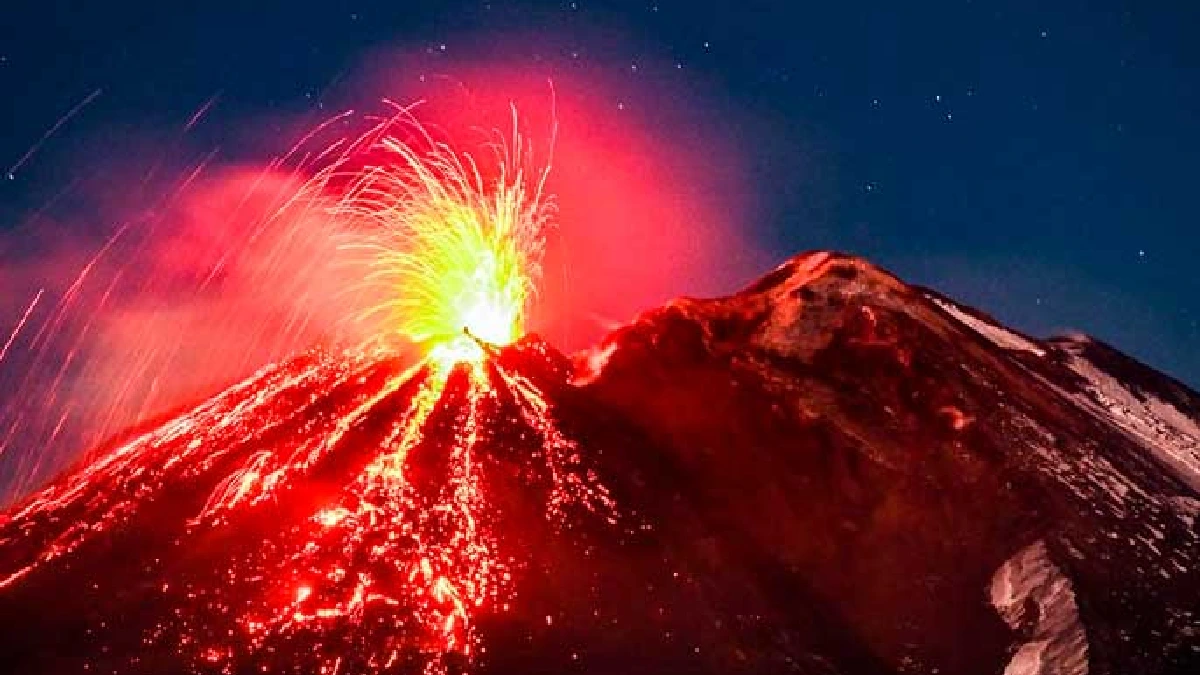 Erupción volcánica en Indonesia