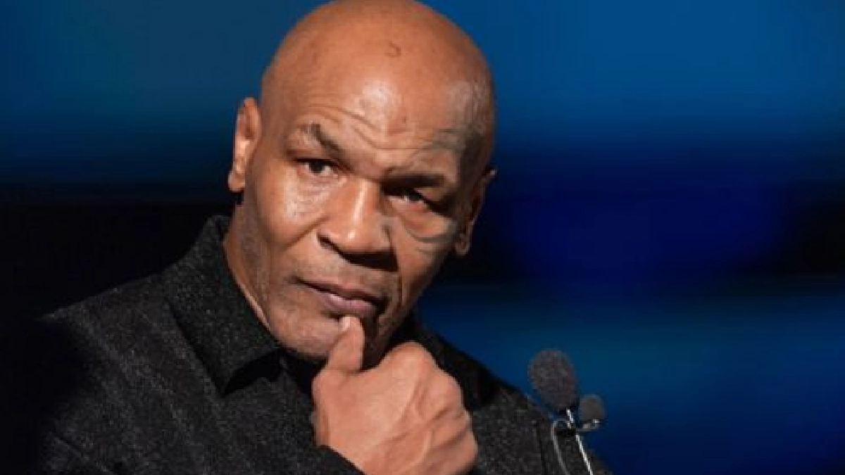 Mike Tyson presenta problemas de salud en pleno vuelo