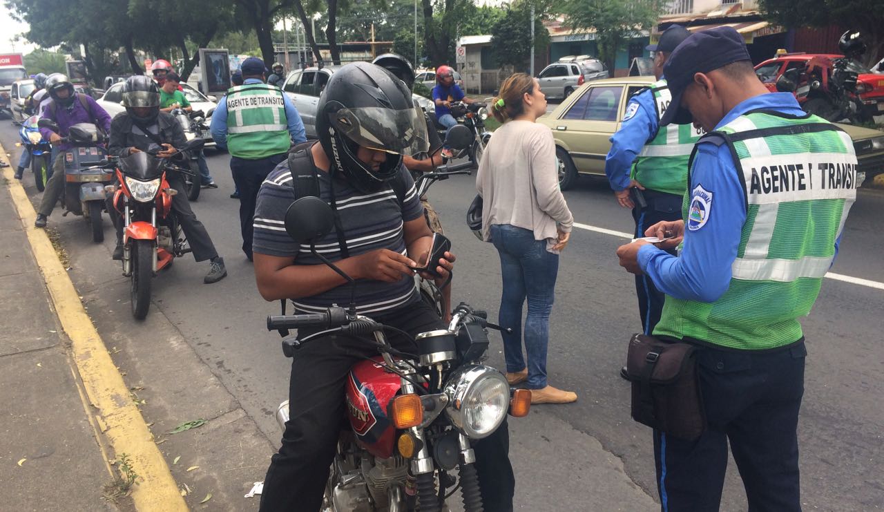 Policía Nacional suspende más de 270 licencias de conducir