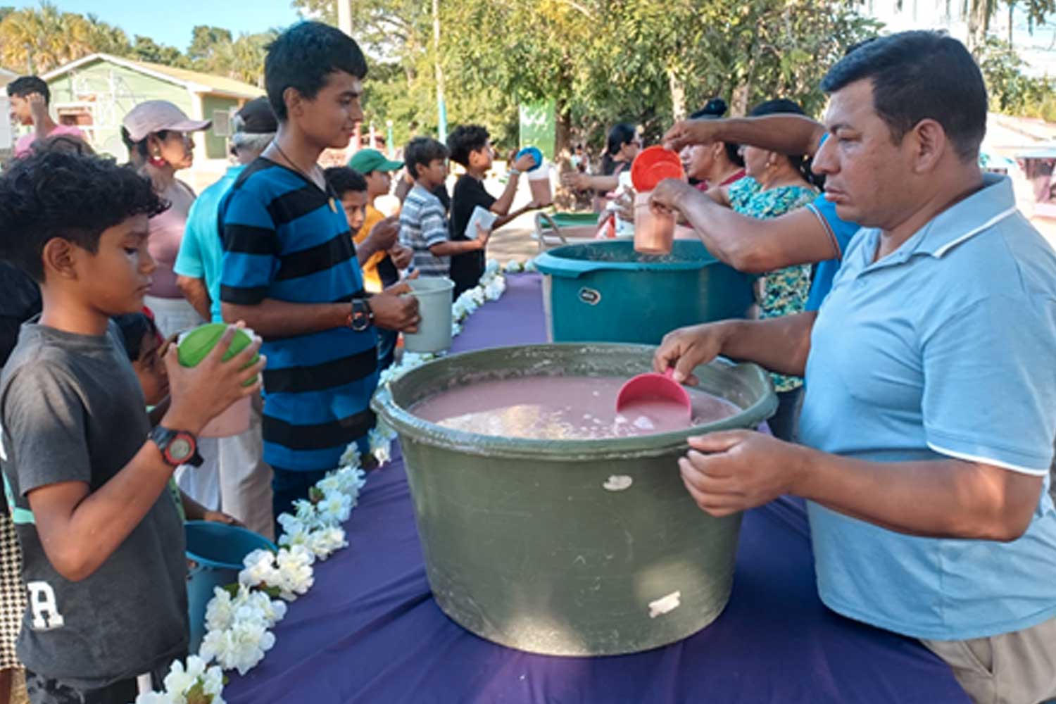 Diriá Conmemora a los Difuntos con el Tradicional Atol de Ánimas