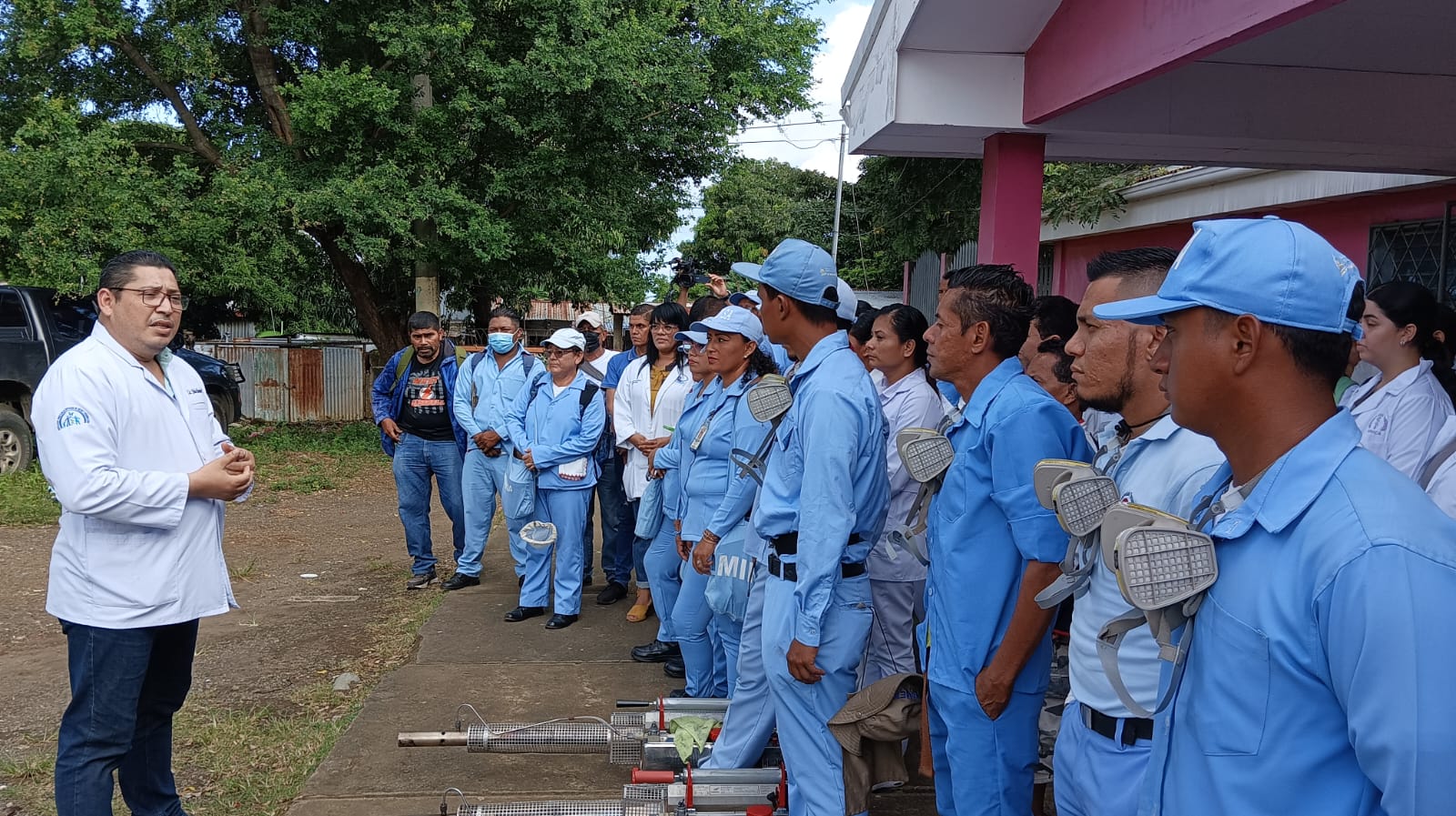 ¡Juntos eliminamos el zancudero! Brigadas visitan barrios de Managua