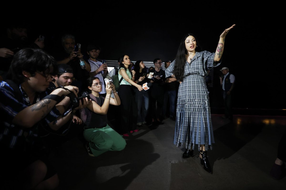 Mon Laferte presenta en Chile una exposición para “auto sanarse sin culpas ni juicios”