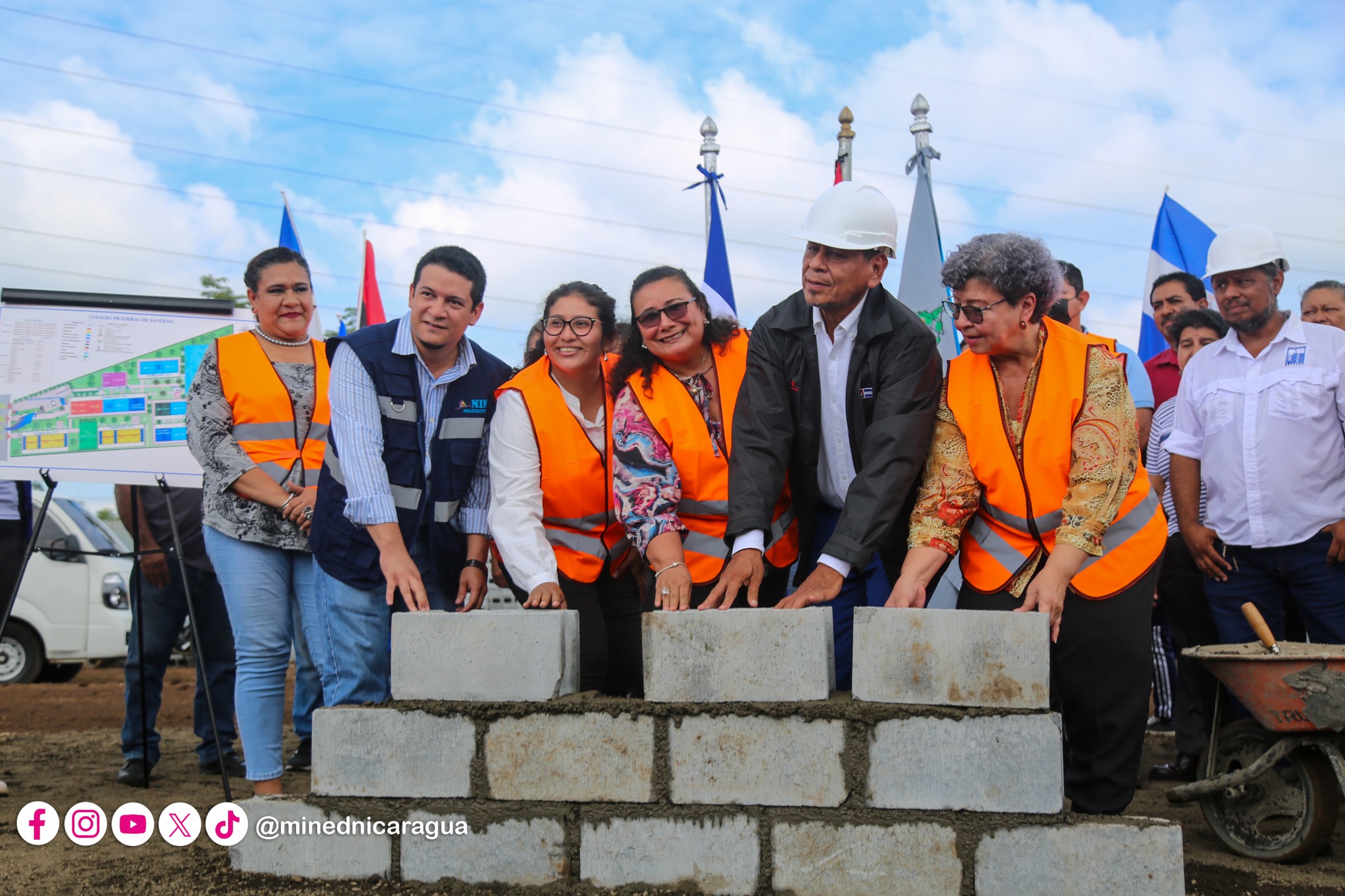 Ciudad Sandino inicia construcción del centro escolar Fidel Castro