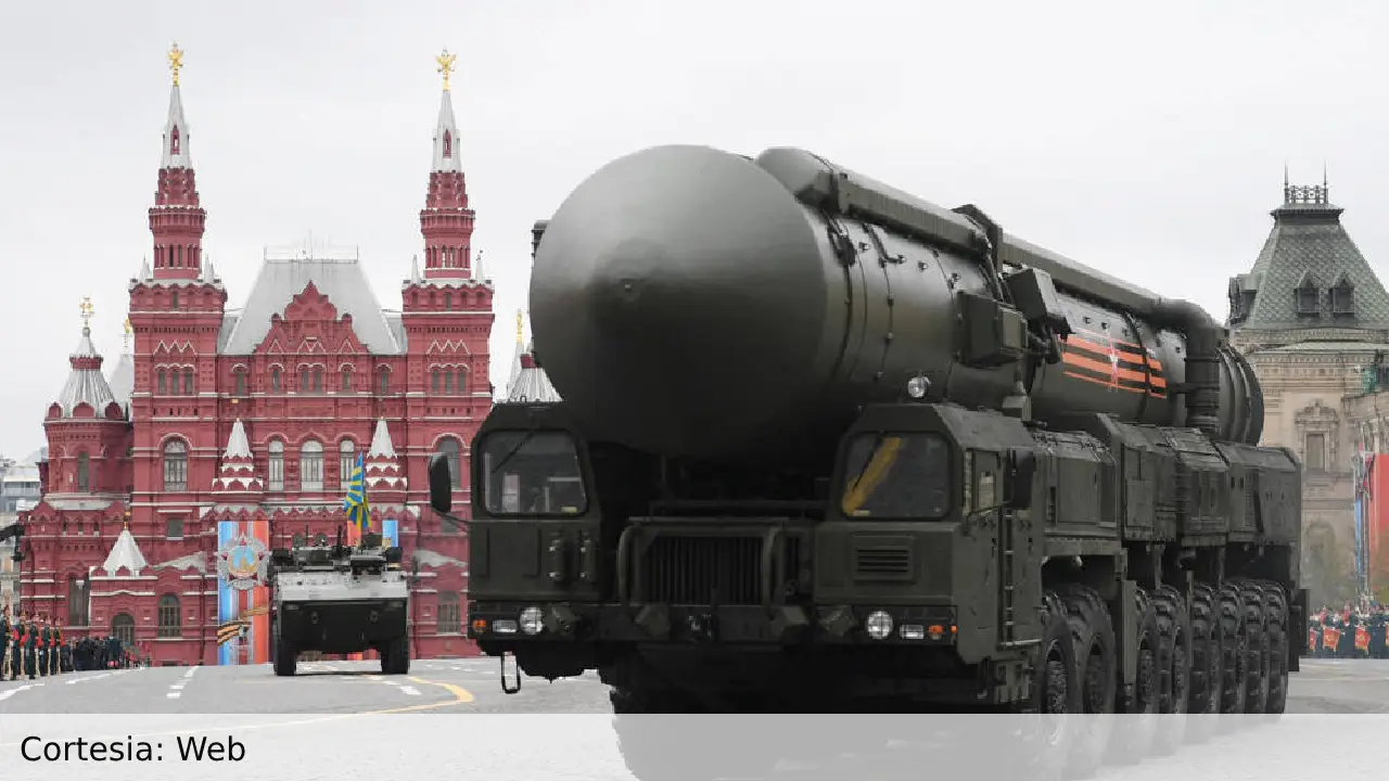 Kremlin explica cambios en su doctrina nuclear