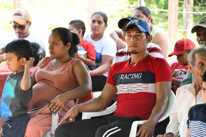 Marena en encuentro con familias protagonistas de comunidades originarias de Madriz