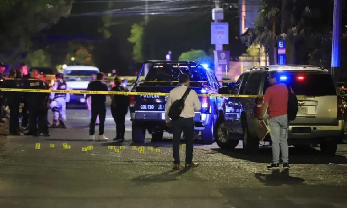 Asesinan a un político en México