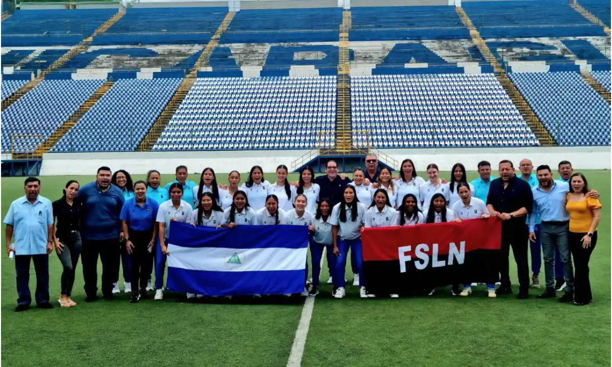 Abanderan a la Selección Nacional de Fútbol Sub-20
