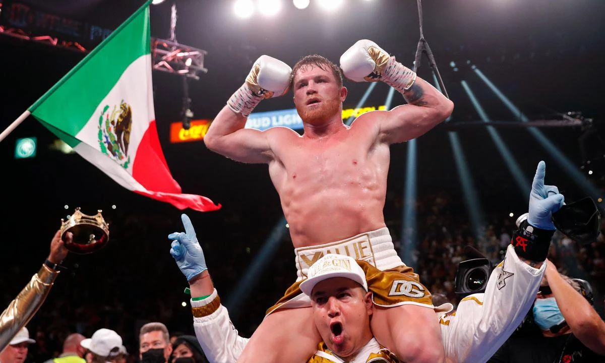 Canelo Álvarez, Campeón Supermediano