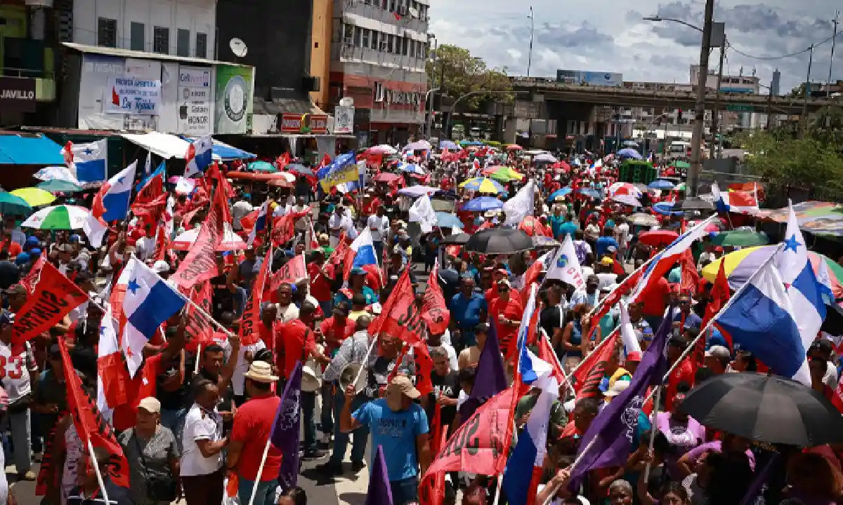 Panamá con huelga indefinida y bloqueos