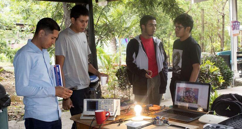 Forman a más de 1,200 jóvenes en Energías Renovables