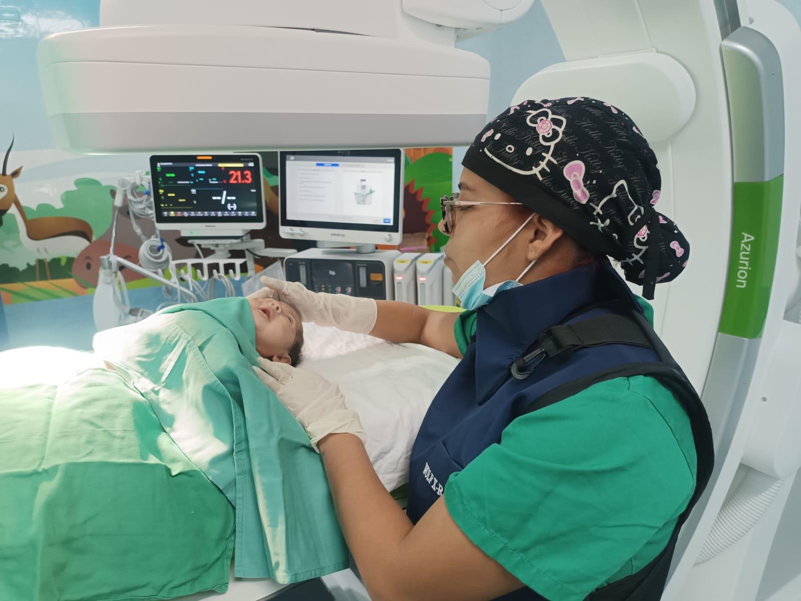 Hospital Infantil “La Mascota” inaugura moderno equipo de angiografías