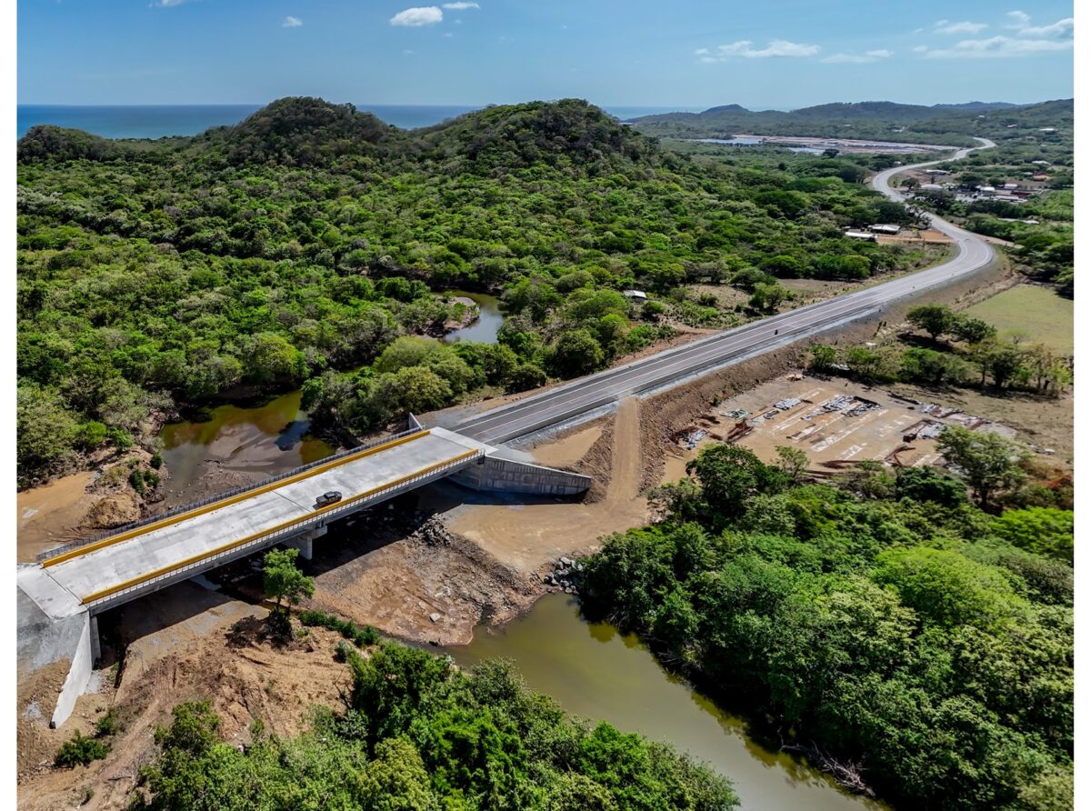 Carretera Pacífico Sur estará lista en mayo de 2026