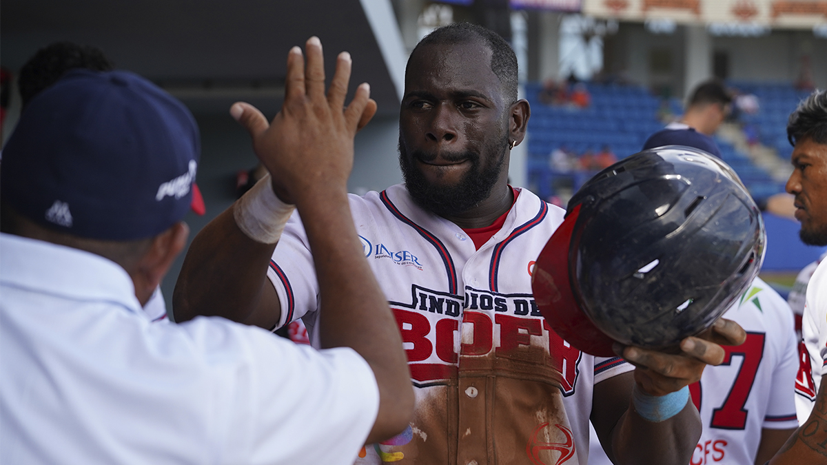 BÒER SE LE CRUZA EN EL CAMINO A LOS GIGANTES