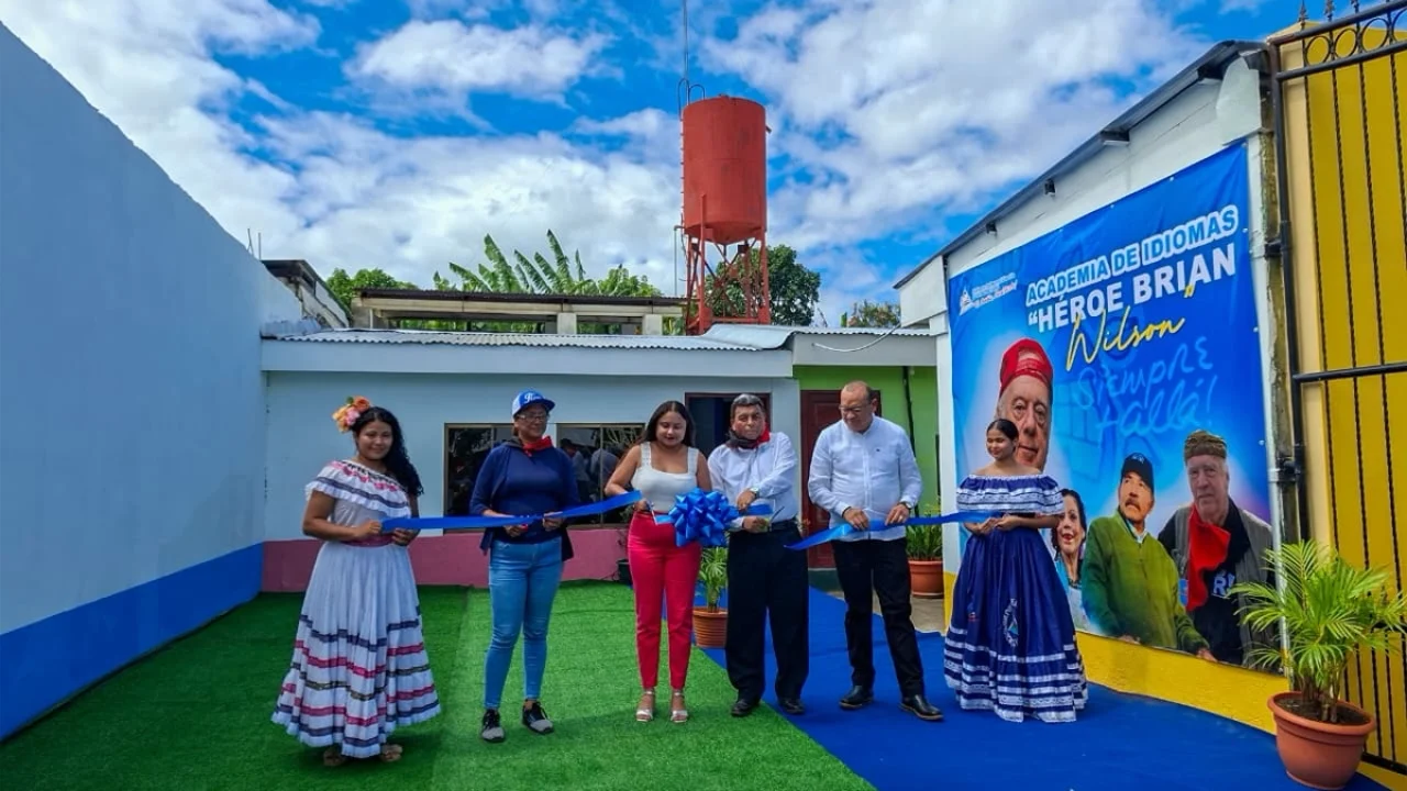 Siuna estrena Academia de Idiomas