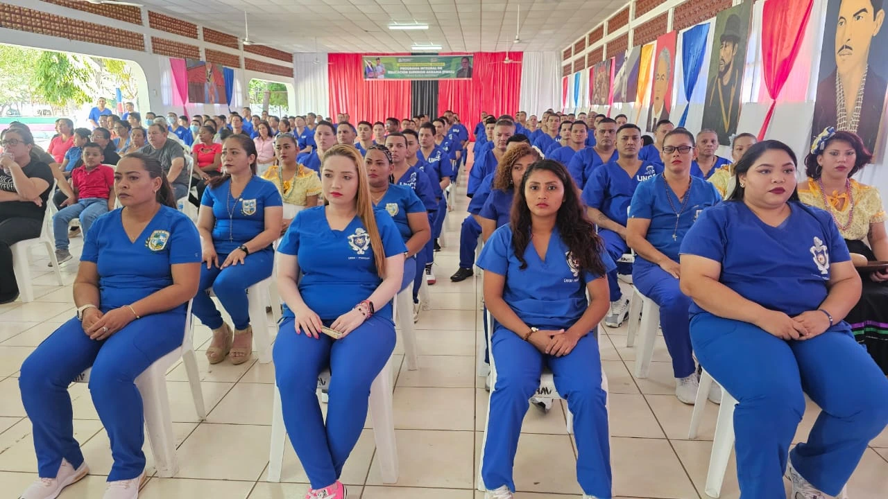 Inicia año académico universitario en centros penitenciarios